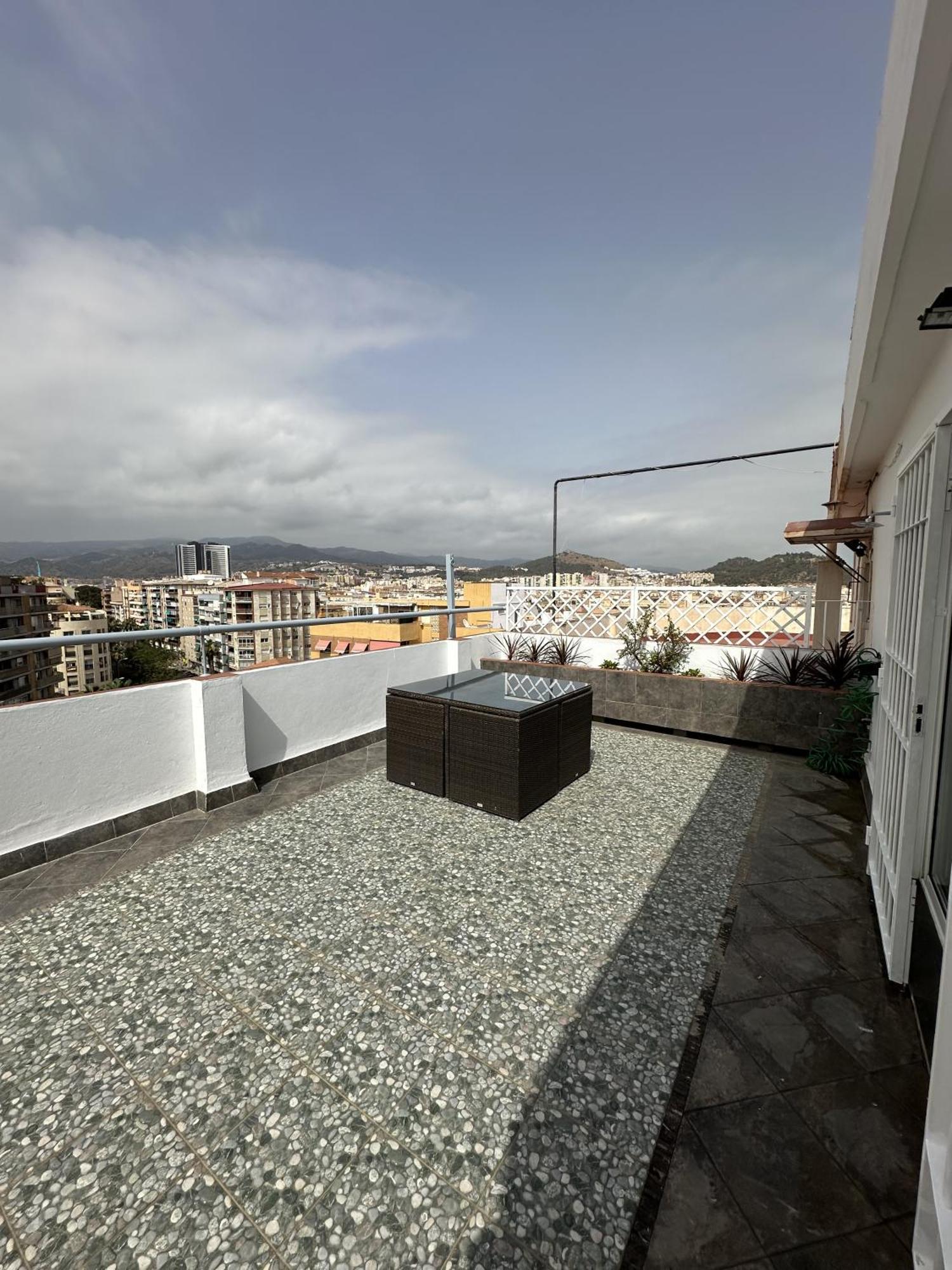 Atico Plaza Bailen Malaga Centro Apartment Exterior photo