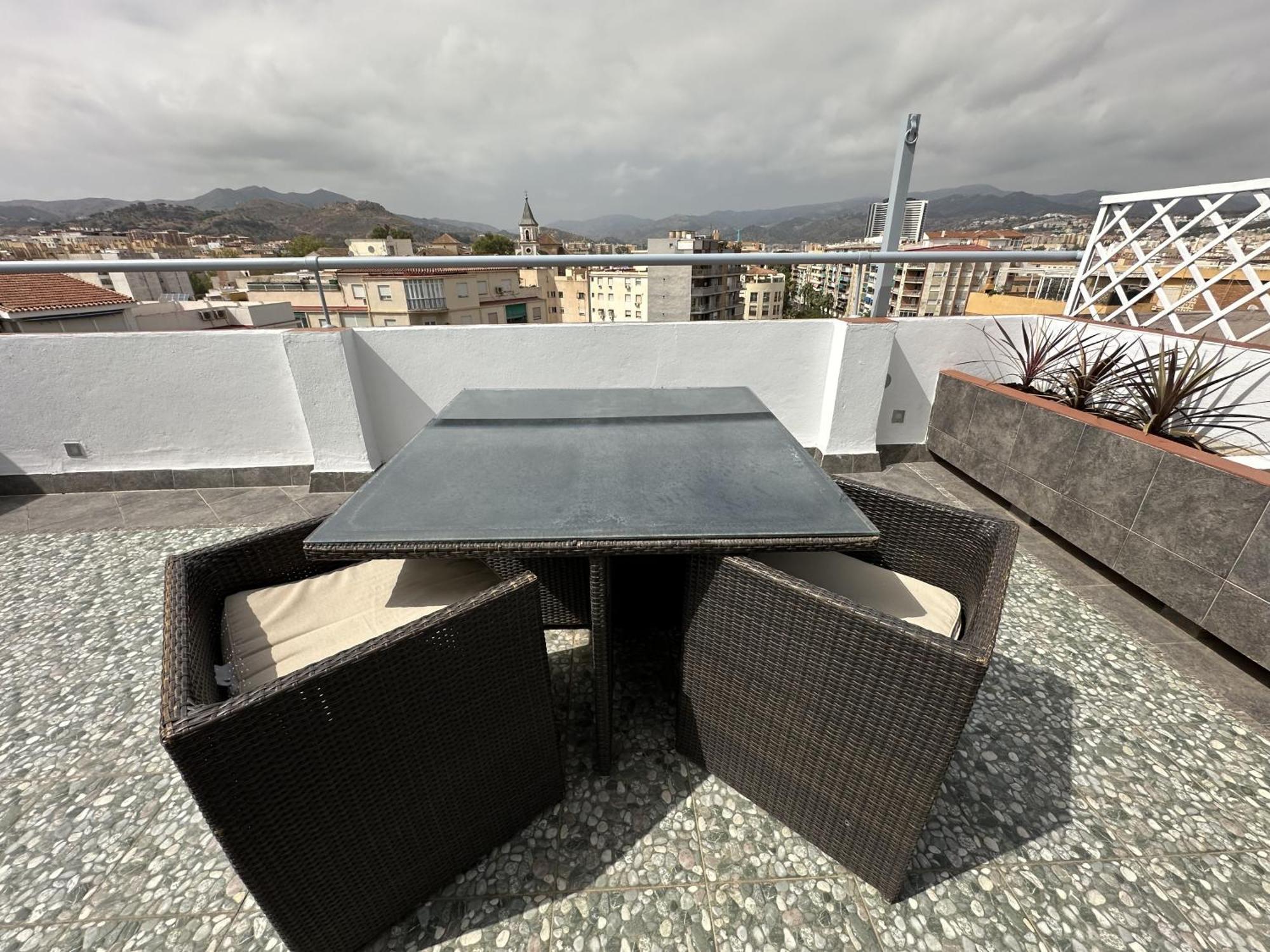 Atico Plaza Bailen Malaga Centro Apartment Exterior photo